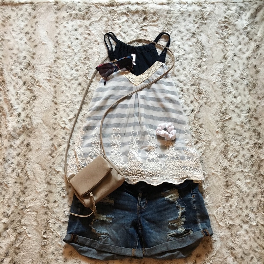 Lace cream colored striped navy blue tank top
